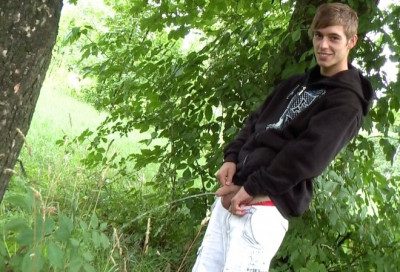 EastBoys Brad – Handjob And Body Worship